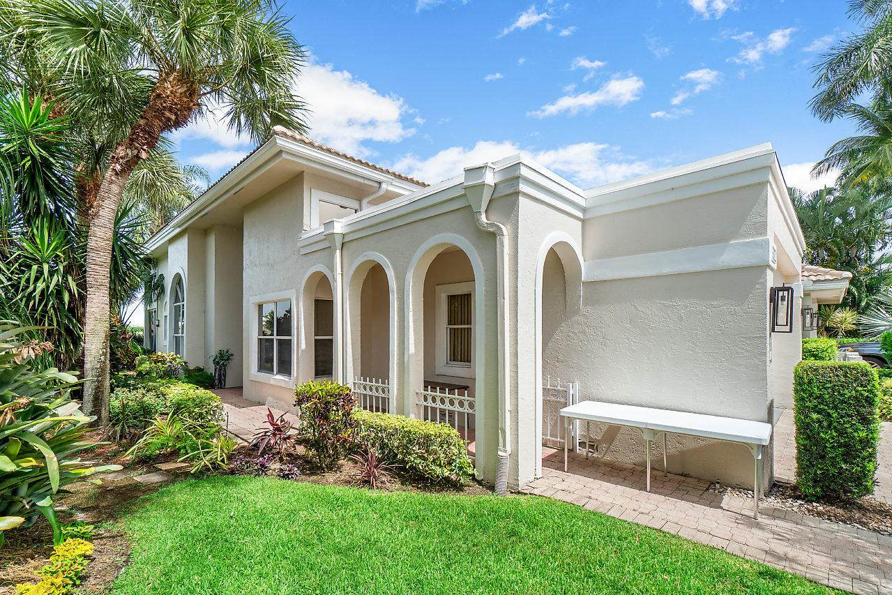 5222 Windsor Parke Drive - Photo 1