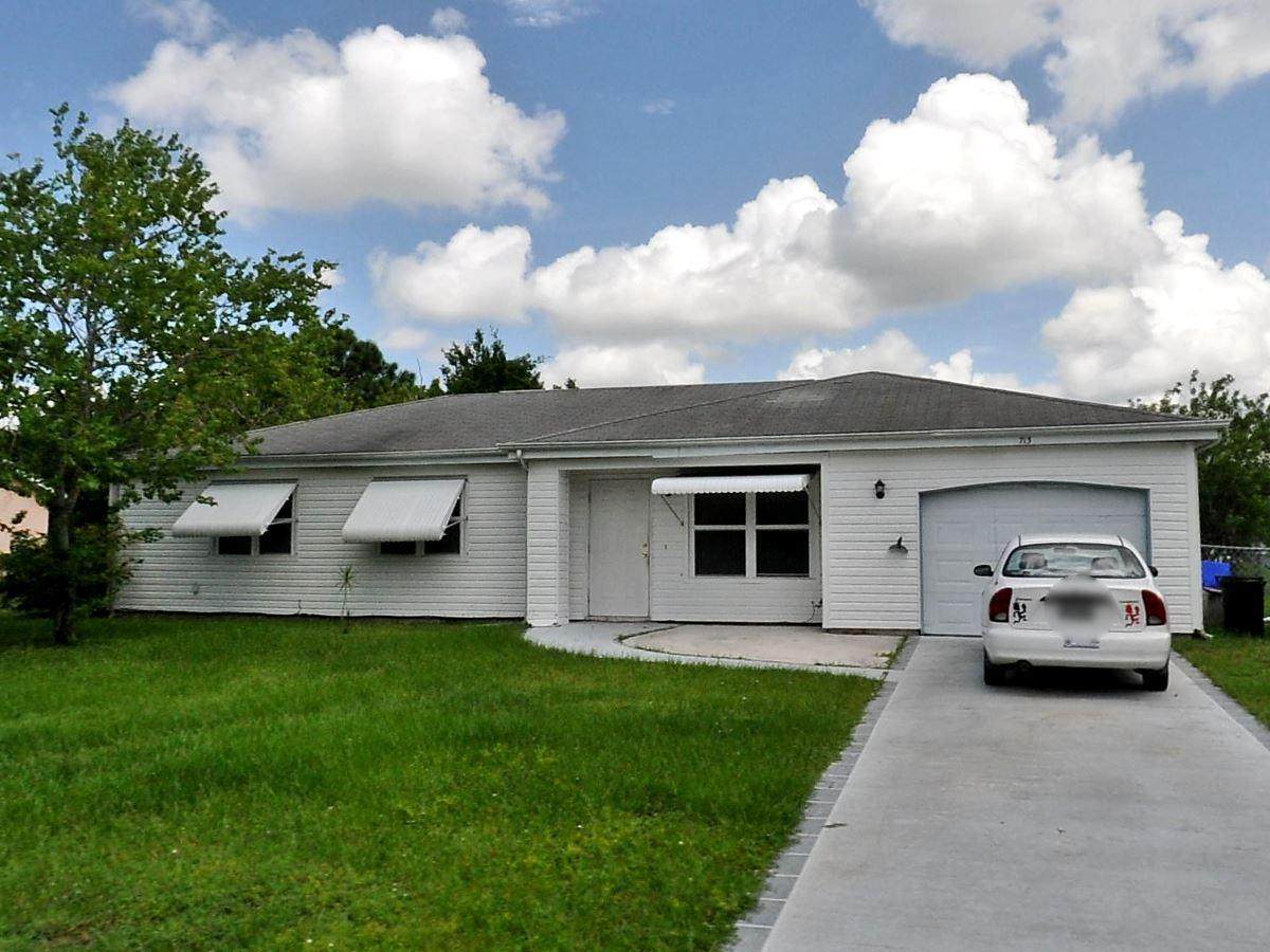 713 Belmont Circle - Photo 1