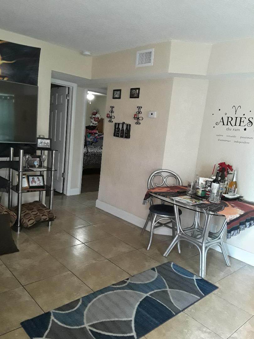 1002 Adams Street - Photo 1