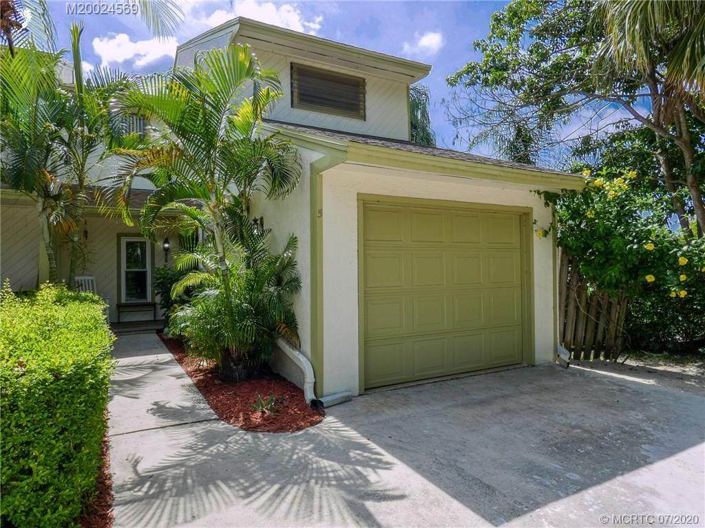 973 Spruce Ridge Drive - Photo 1