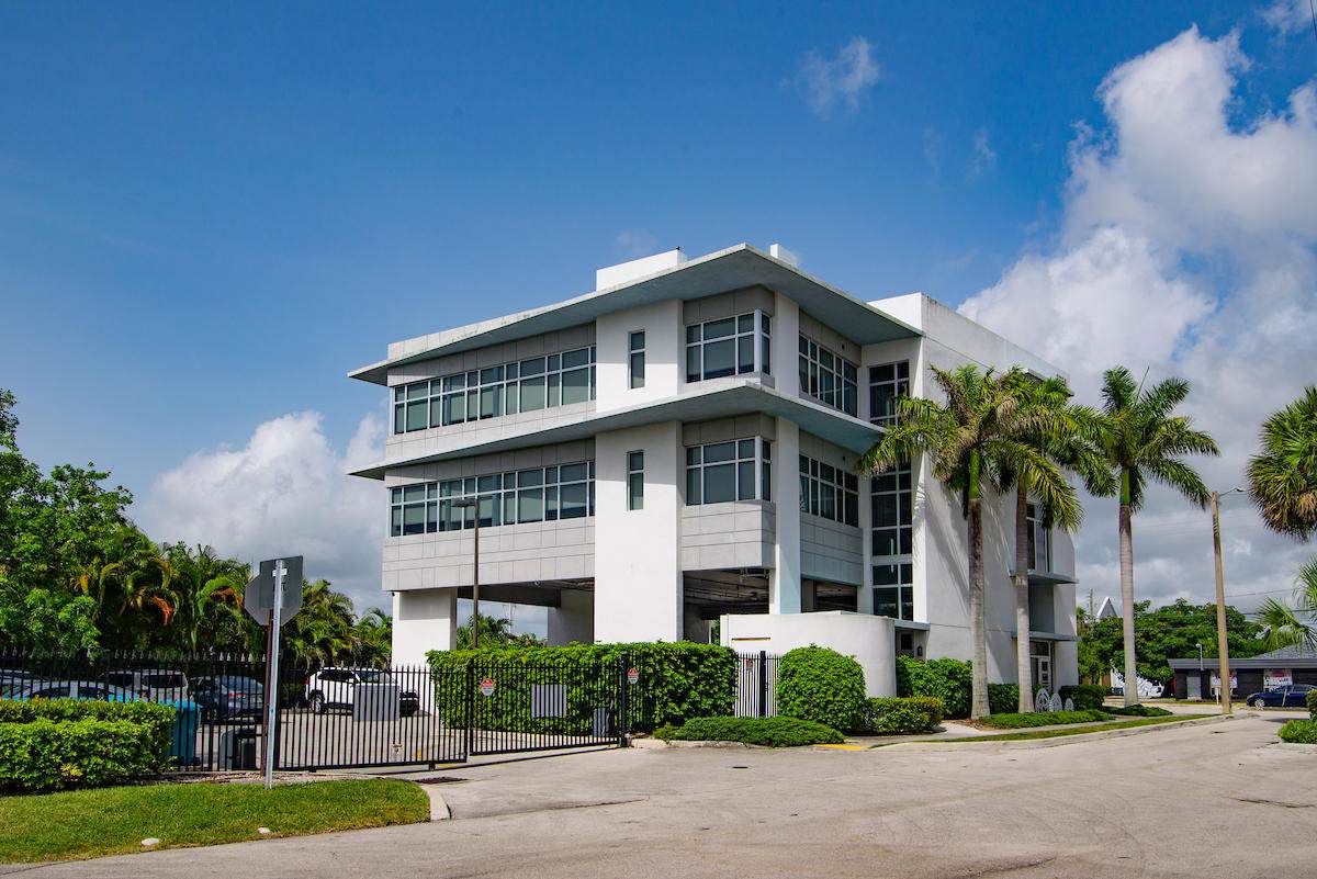 3330 Federal Hwy Highway - Photo 1