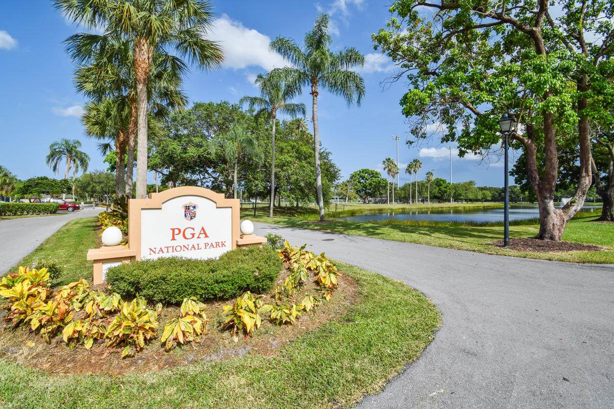 121 Golfview Court - Photo 1