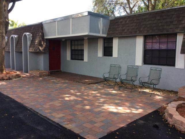 770 38th Street - Photo 1