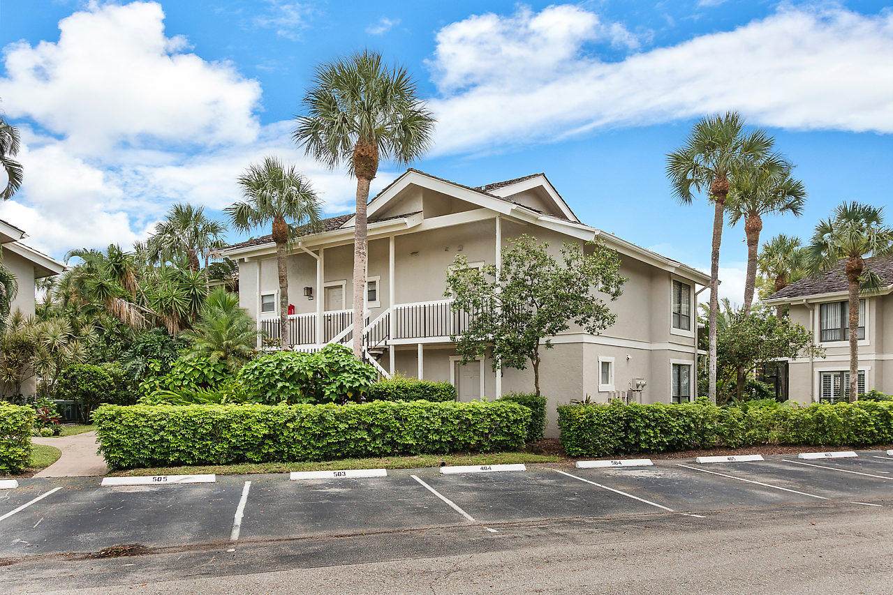 11863 Wimbledon Circle - Photo 1