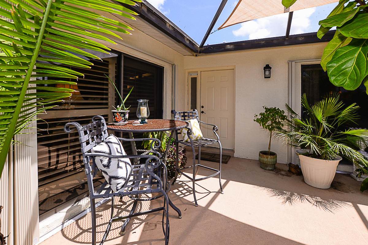 1567 Pheasant Walk - Photo 1