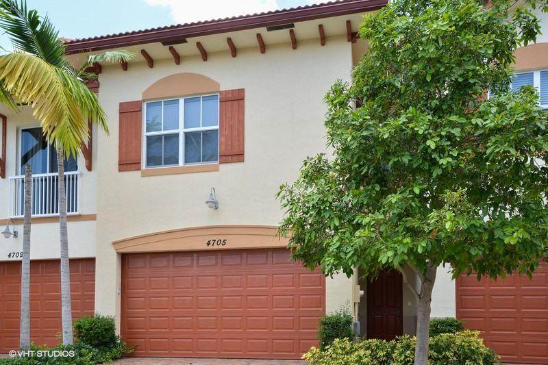 4705 Prive Circle - Photo 1