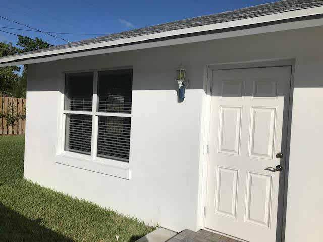 515 Pine Street - Photo 1