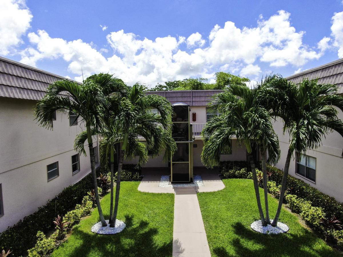 372 Saxony Lane - Photo 1