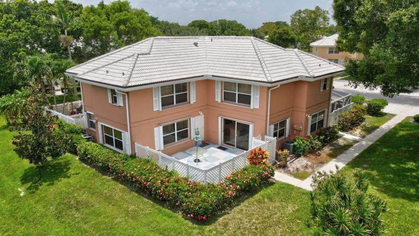 1946 Hartford Court - Photo 1