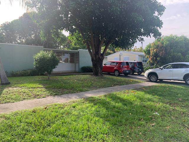 455 Pensacola Drive - Photo 1