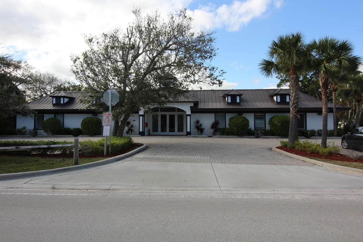 850 Parkway Street - Photo 1