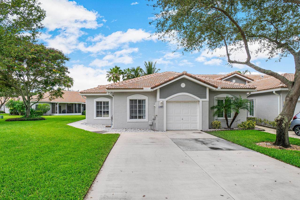 1067 42nd Way - Photo 1