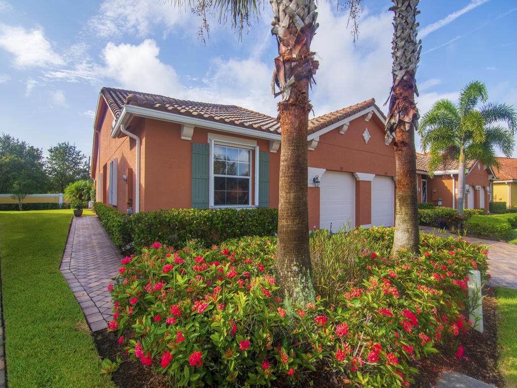 6335 Oxford Circle - Photo 1