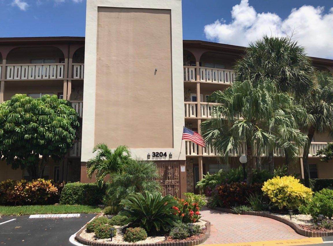 3204 Portofino Point - Photo 1