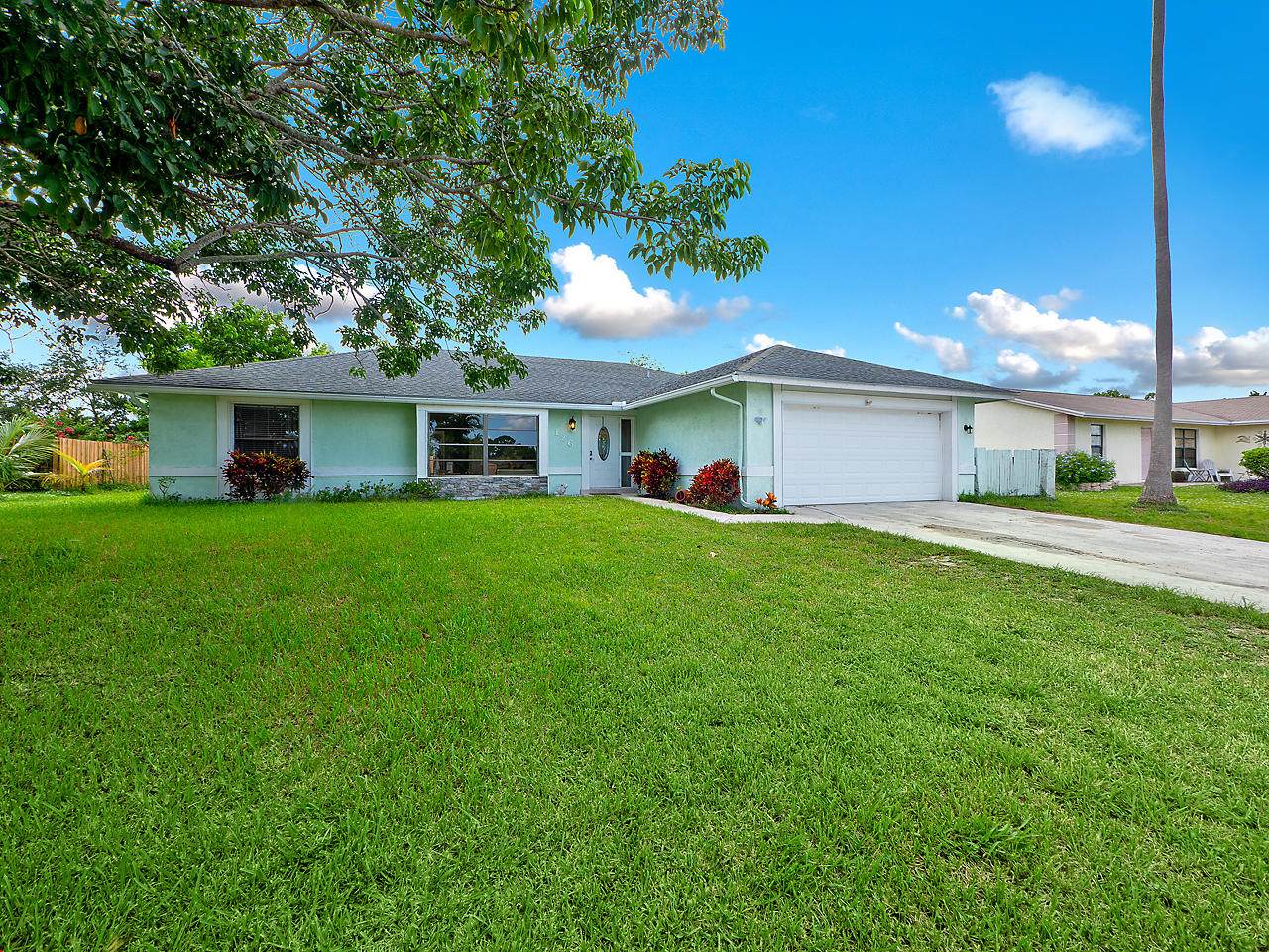 126 La Mancha Ave - Photo 1