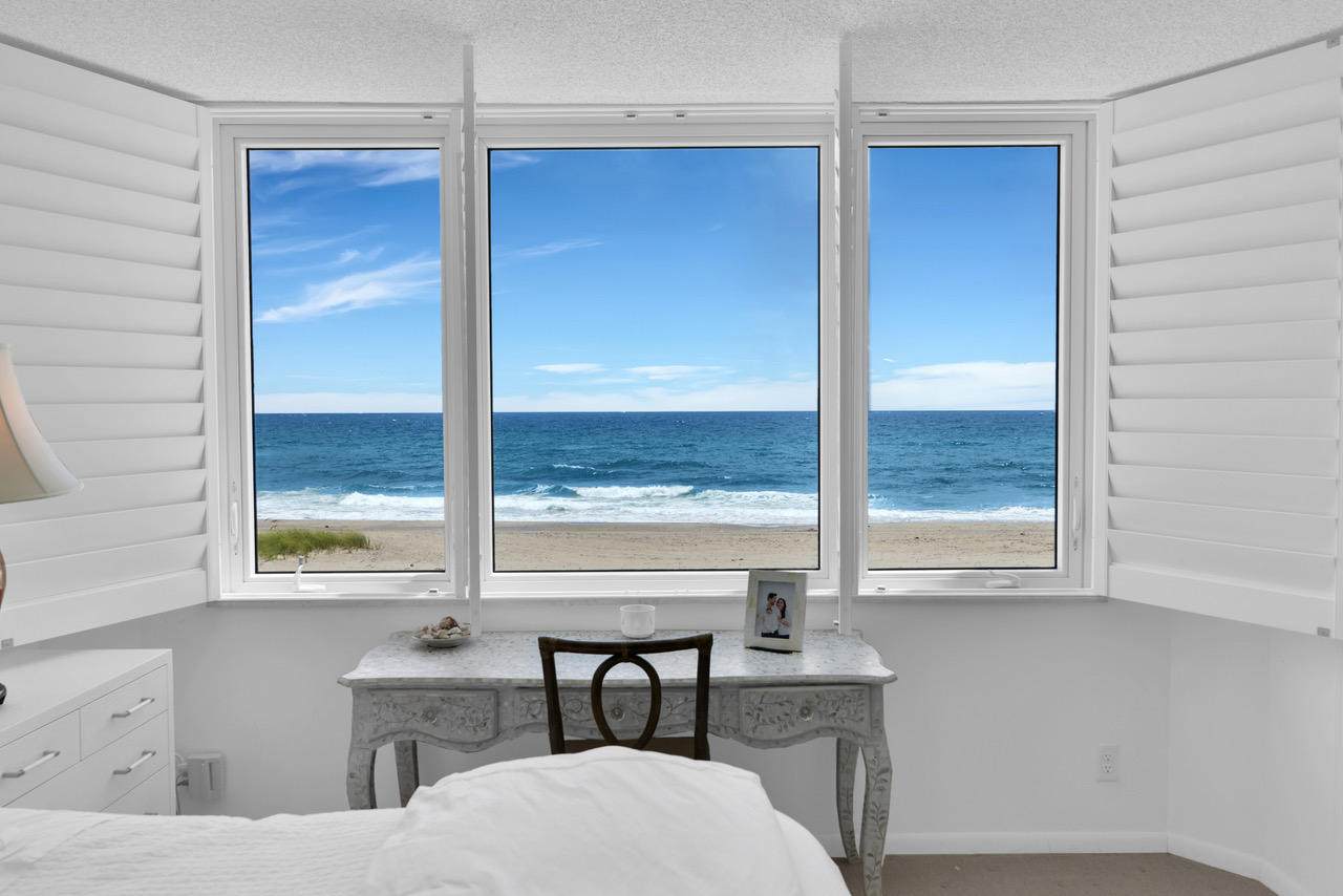 550 Ocean Boulevard - Photo 1