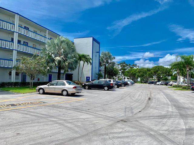 2045 Lincoln C - Photo 1