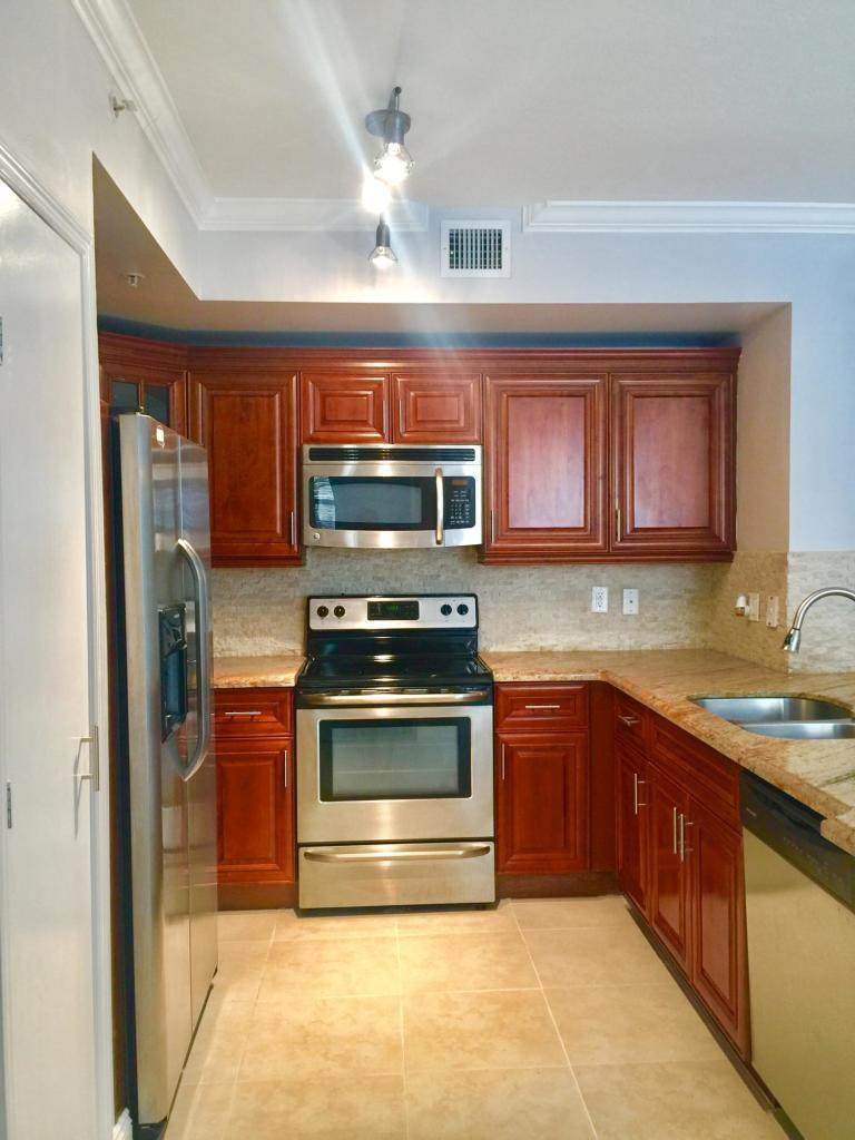 720 Sapodilla Avenue - Photo 1