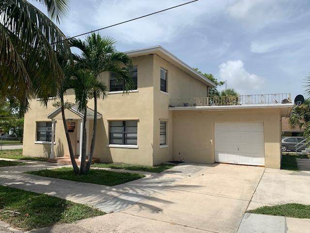901 6th Street - Photo 1