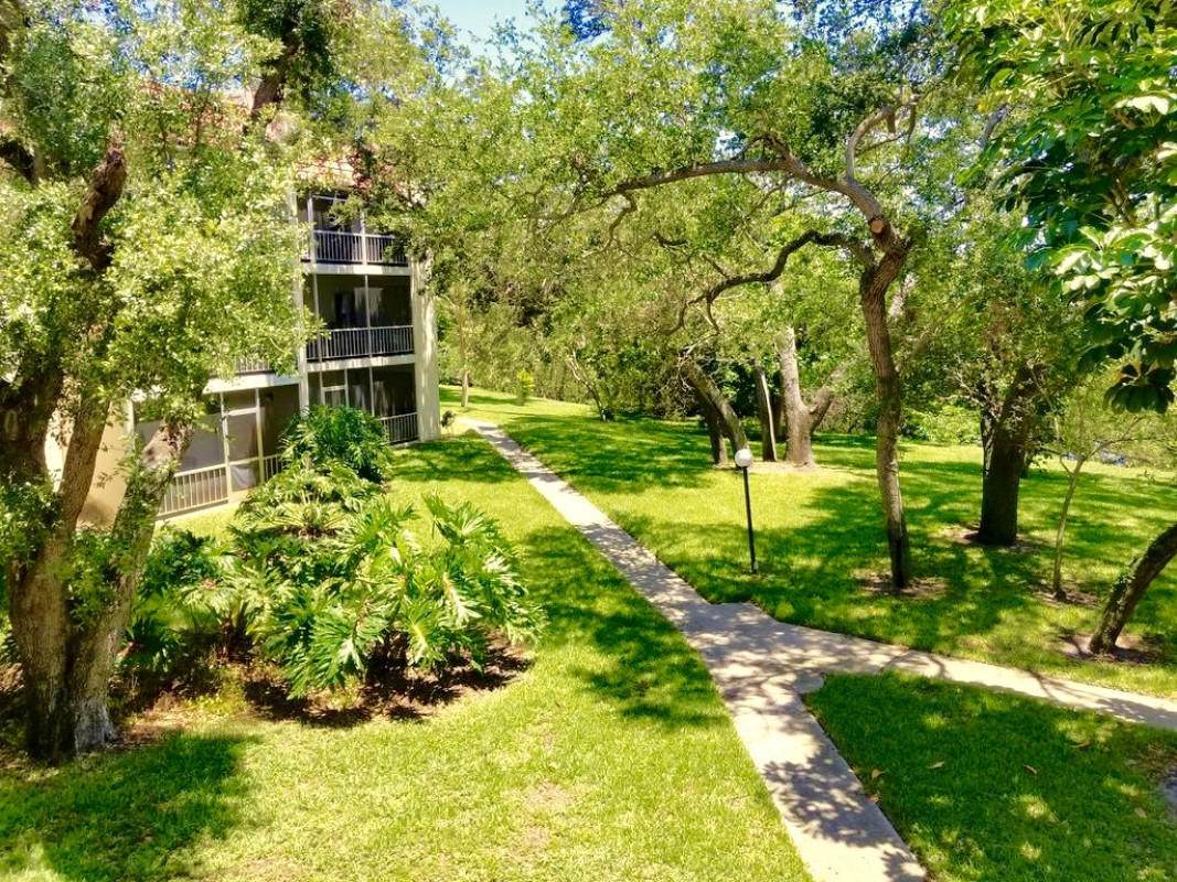 610 13th Street - Photo 1