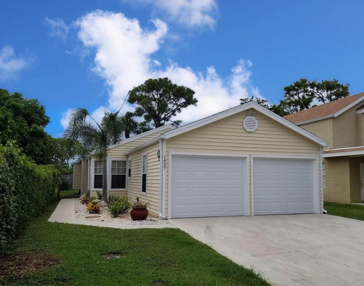 1437 Dandelion Lane - Photo 1