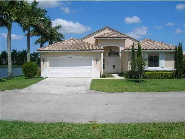 9268 Cove Point Circle - Photo 1