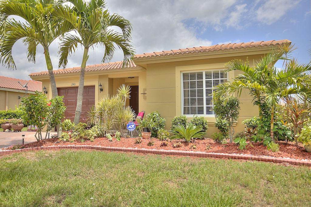 1943 Jamesport Drive - Photo 1