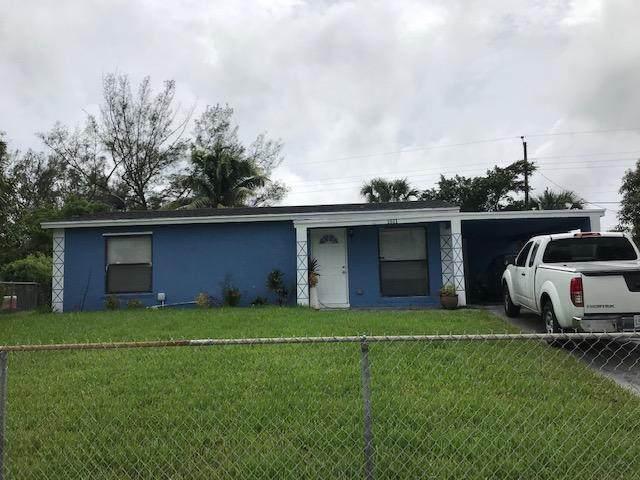 1511 11th Street - Photo 1