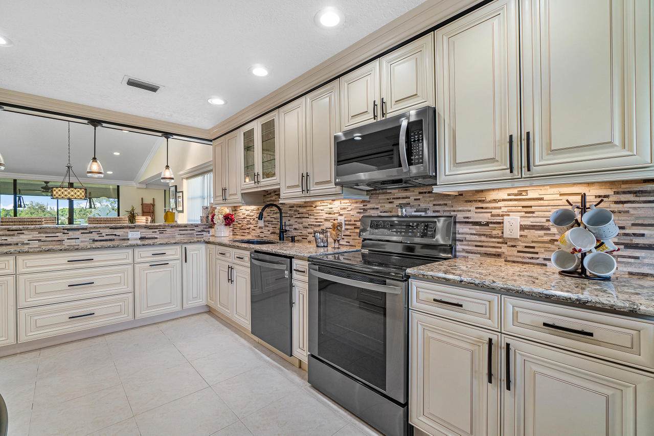 37 Eastgate Drive - Photo 1