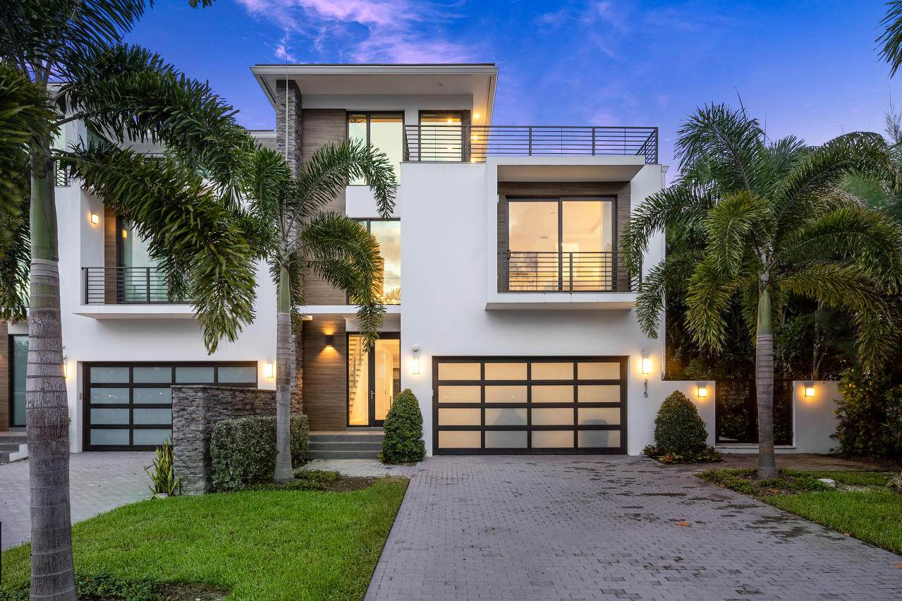 215 Macfarlane Drive - Photo 1
