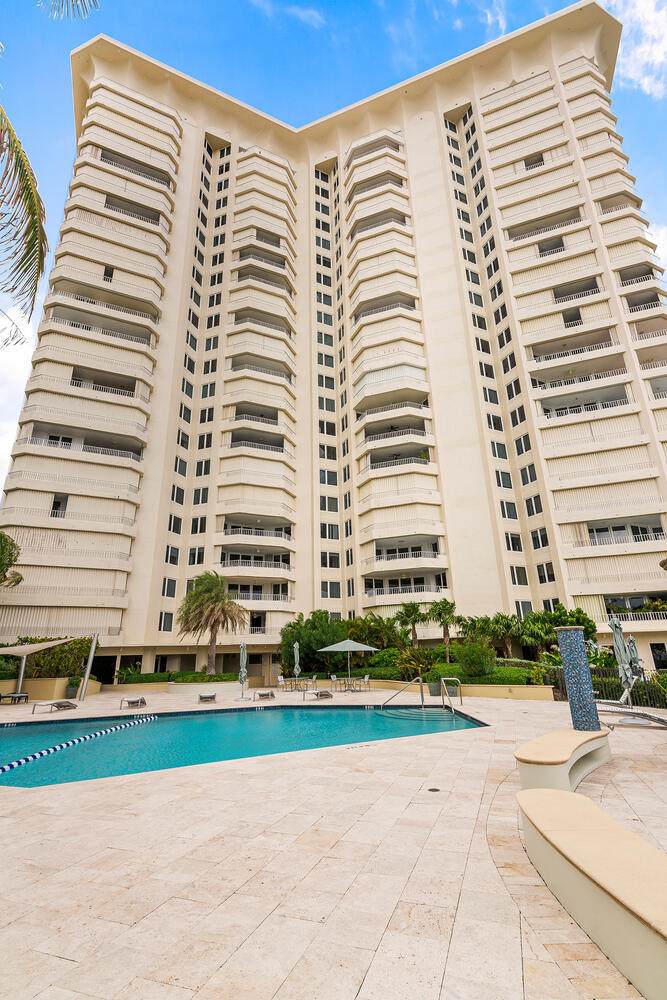 550 Ocean Boulevard - Photo 1