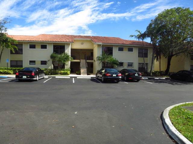 1560 Lake Crystal Drive - Photo 1