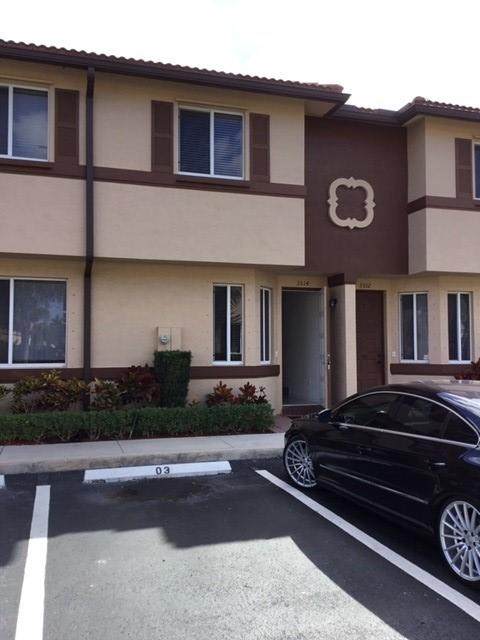 1912 Hibiscus Lane - Photo 1