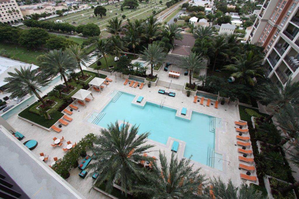 550 Okeechobee Boulevard - Photo 1