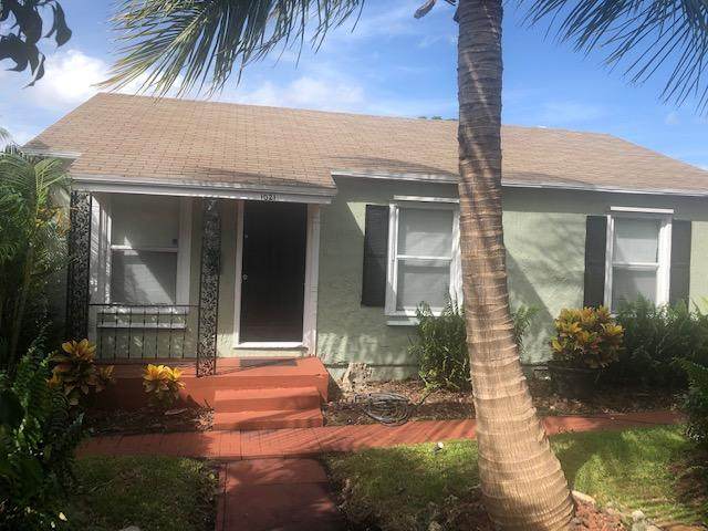 1021 Summit Boulevard - Photo 1