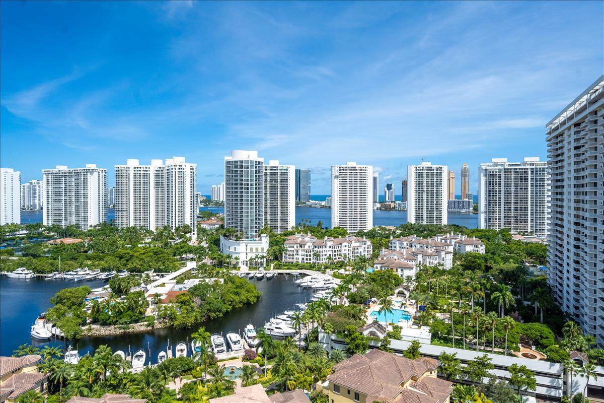 1000 Island Boulevard - Photo 1