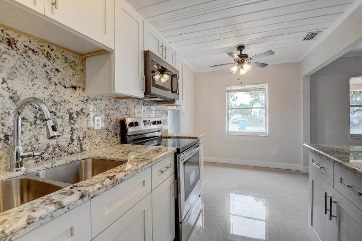 111 5th Avenue - Photo 1