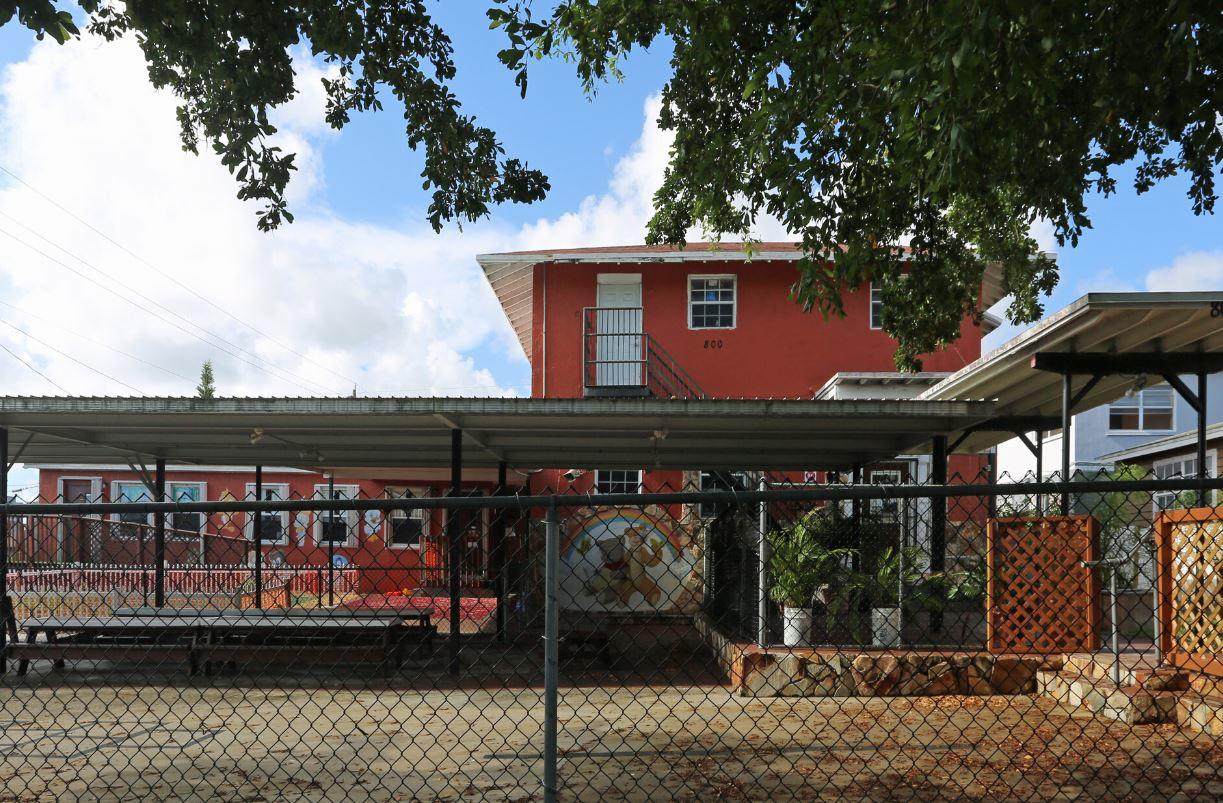 800 14th Street - Photo 1