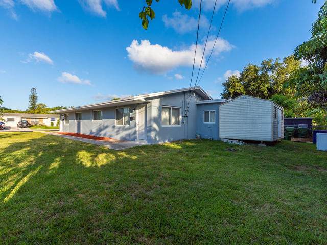 322 10th Terrace - Photo 1