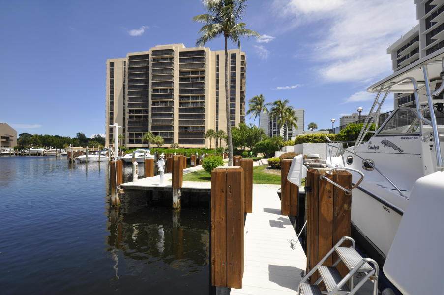 4748 Ocean Boulevard - Photo 1