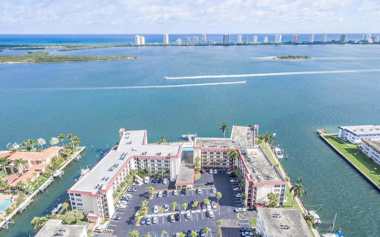 105 Paradise Harbour Boulevard - Photo 1