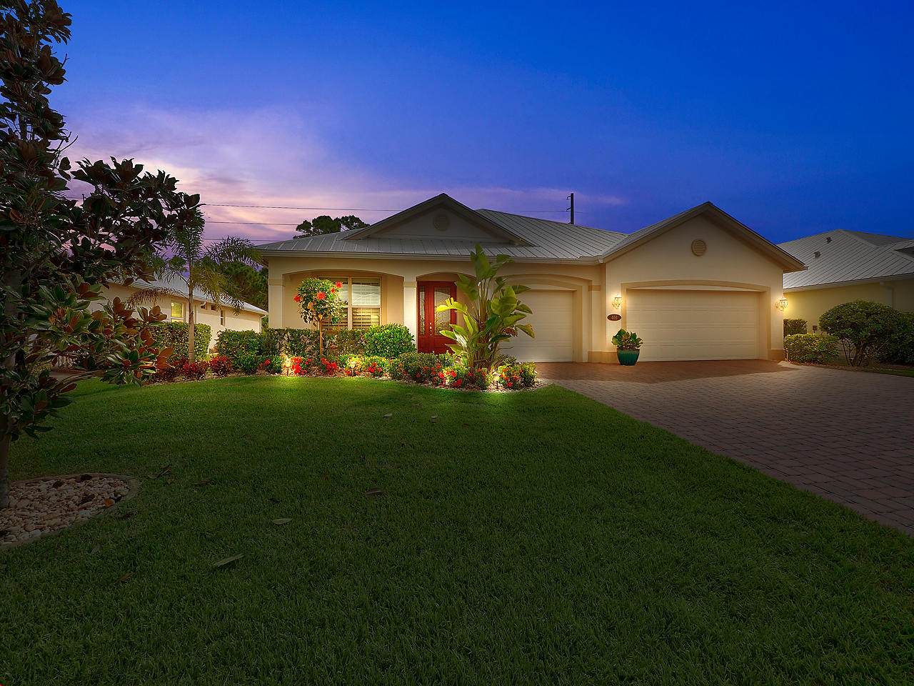 401 11th Square - Photo 1