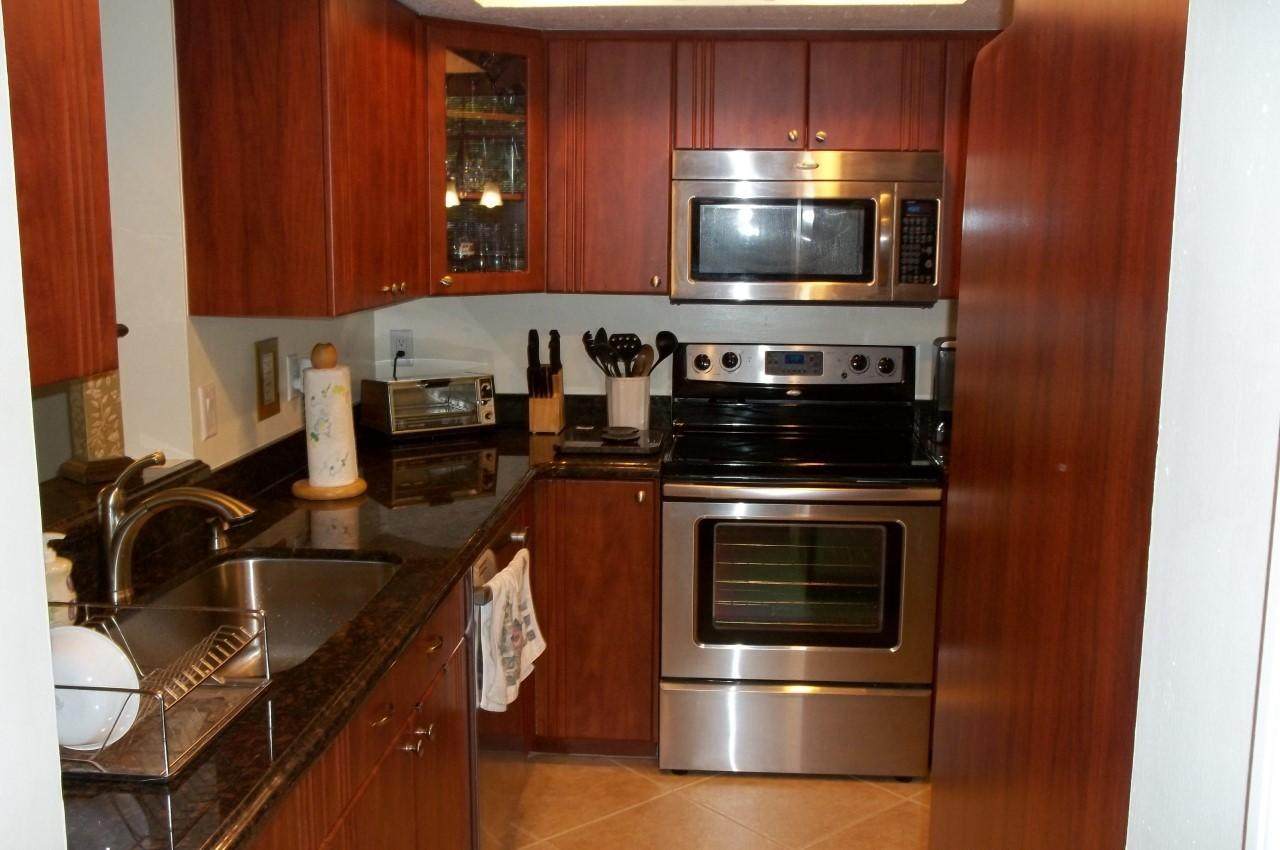 7365 18 Street - Photo 1