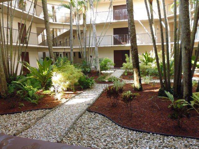 5190 Las Verdes Circle - Photo 1