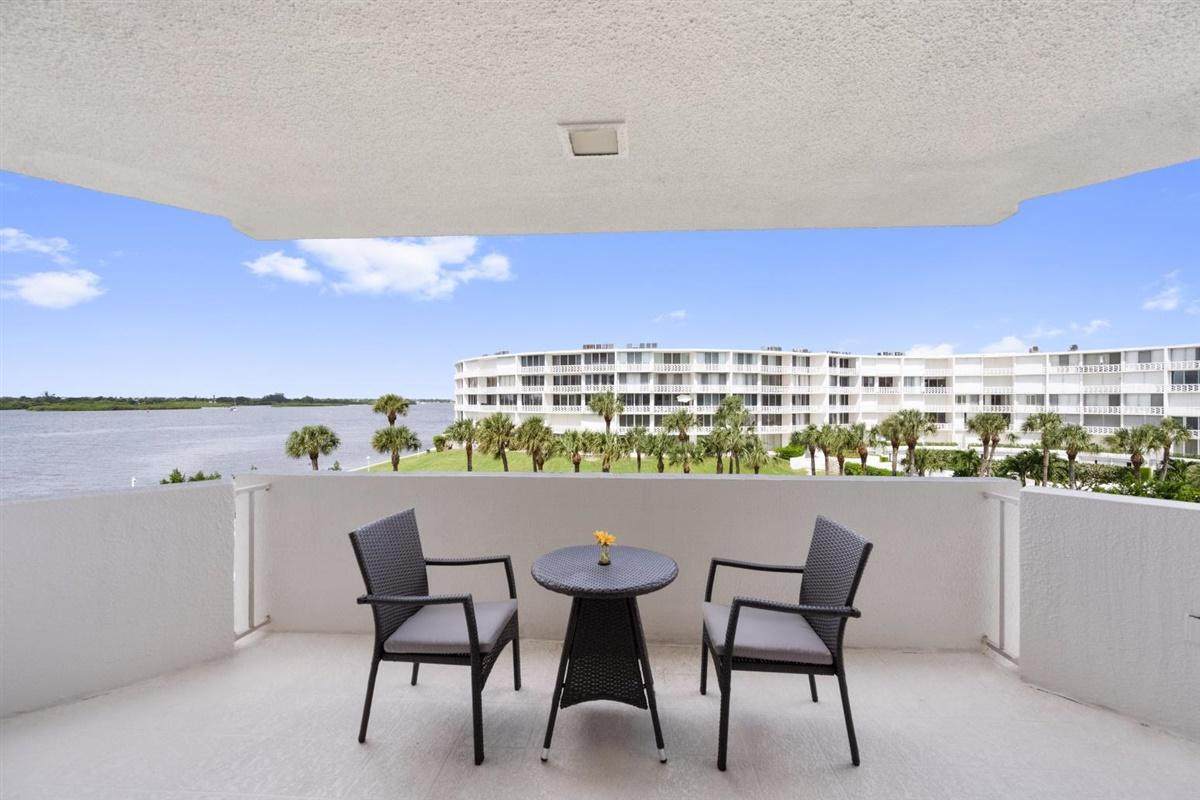 2773 Ocean Boulevard - Photo 1