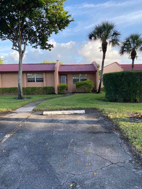 425 Lake Helen Drive - Photo 1