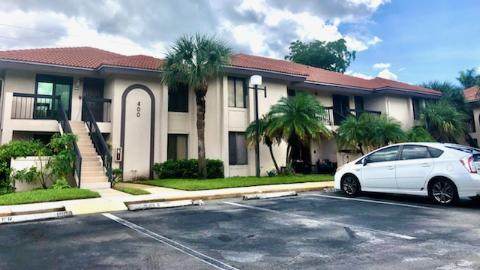 5200 Club Circle - Photo 1