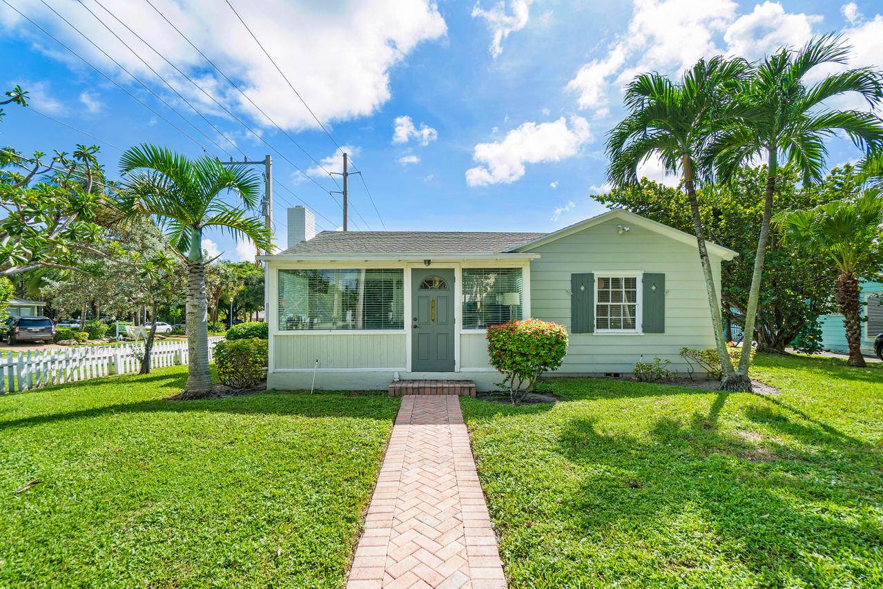 145 Swinton Avenue - Photo 1