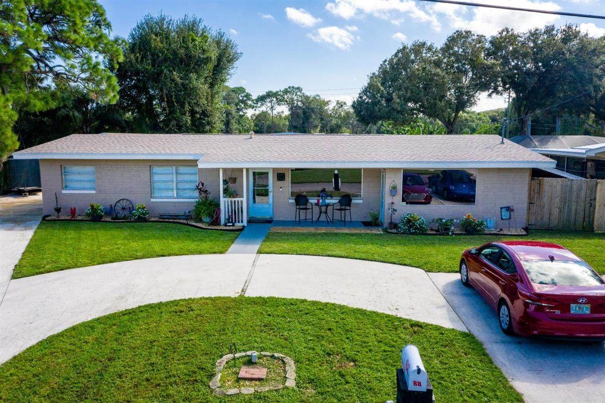 1955 Esplanade Avenue - Photo 1