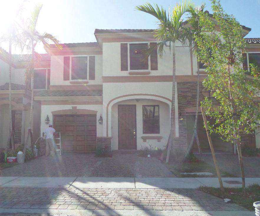 9328 33rd Way - Photo 1